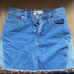 Madewell Jean skirt sz 24 ✨